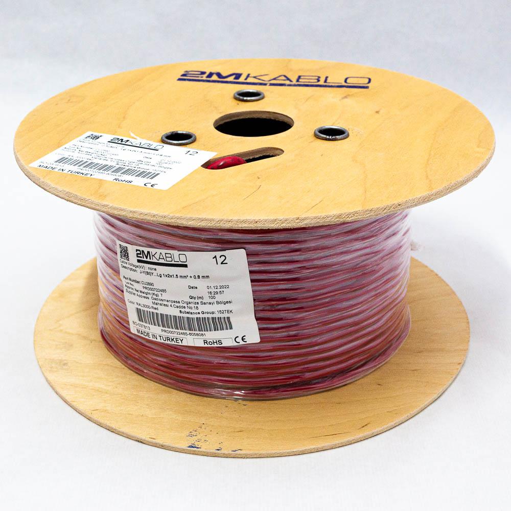"Cablu incendiu JY(St)Y...Lg 1x2x1.5 mm² + 0.8 producator 2M Kablo, 3T11A045046-06ADiametru fir : 1.5 mmConductor torsadati in perechi infasurate in banda PET, ecranaj Al/PET, cupru 100%Culori fire:  VDE 0815Manta: PVC, culoare RAL3000-rosuAmbalare: tambur  100 metriOperatingVoltage