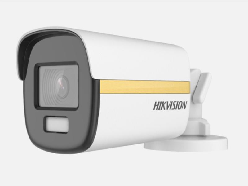 Camera de supraveghere Hikvision ColorVu Bullet DS-2CE12DF3T-FS 2.8mm, senzor de imagine : 2 MP , 1920 × 1080 resolution, CMOS, WDR : ≥ 130 dB, , lentila 2.8 MM, IP67, temperatura de functionare, :-40°C to 50°C, dimensiuni : 194.2 mm × 78 mm × 74.5 mm, greutate: 0.515 Kg. Accesorii compatibile