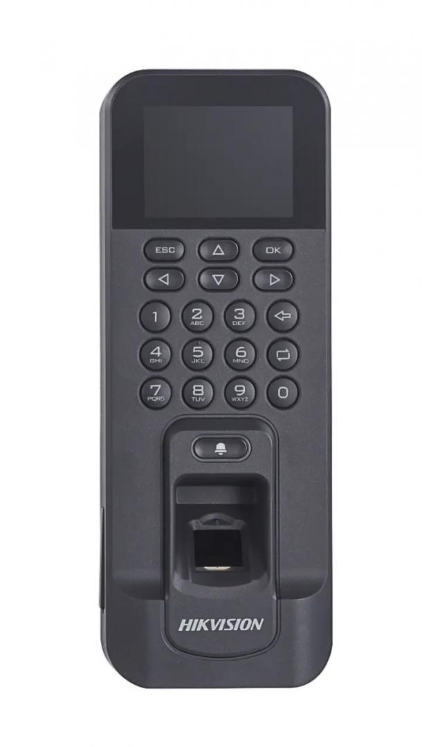 Controler de acces biometric stand alone Hikvision cu tastatura si cartele de proximitate MIFARE, DS-K1T804AMF; Capacitate de stocare: 3,000cartele, 3,000 amprente si 100,000 evenimente; Suporta functii de Access Control si  Time Attendance; display LCD2.4-inch; Distanta de citire: 0-5cm